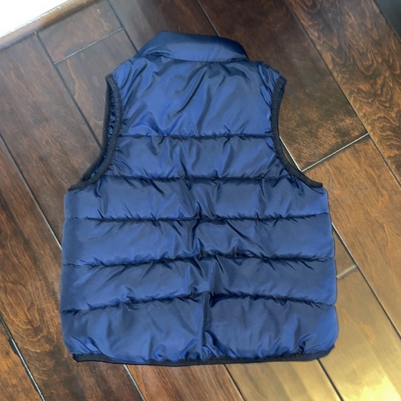 GAP - Picture 3 of 3